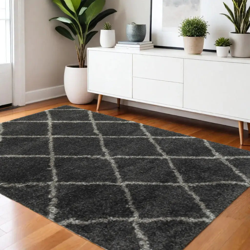 4' X 6' Charcoal And Grey Geometric Shag Power Loom Stain Resistant Area Rug - Homeroots - Flyclothing LLC