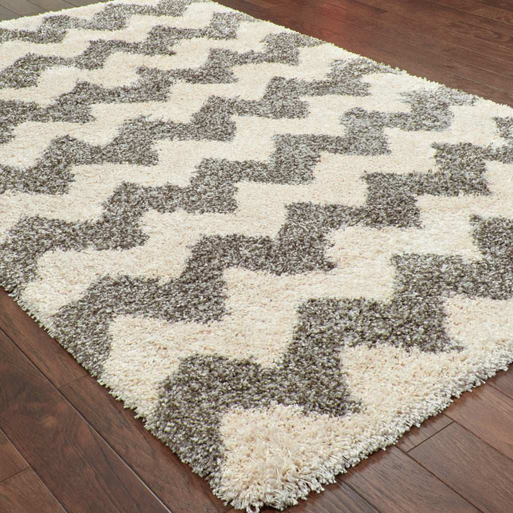 2' X 3' Grey And Ivory Geometric Shag Power Loom Stain Resistant Area Rug - Homeroots - Flyclothing LLC