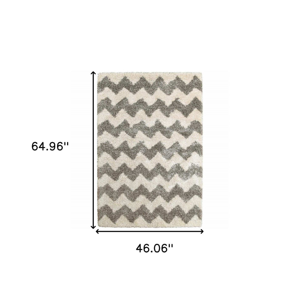 4' X 6' Grey And Ivory Geometric Shag Power Loom Stain Resistant Area Rug - Homeroots - Flyclothing LLC