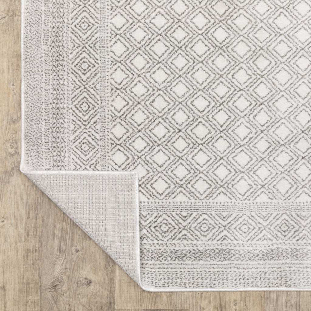 10' X 13' White And Grey Oriental Power Loom Stain Resistant Area Rug - Homeroots - Flyclothing LLC