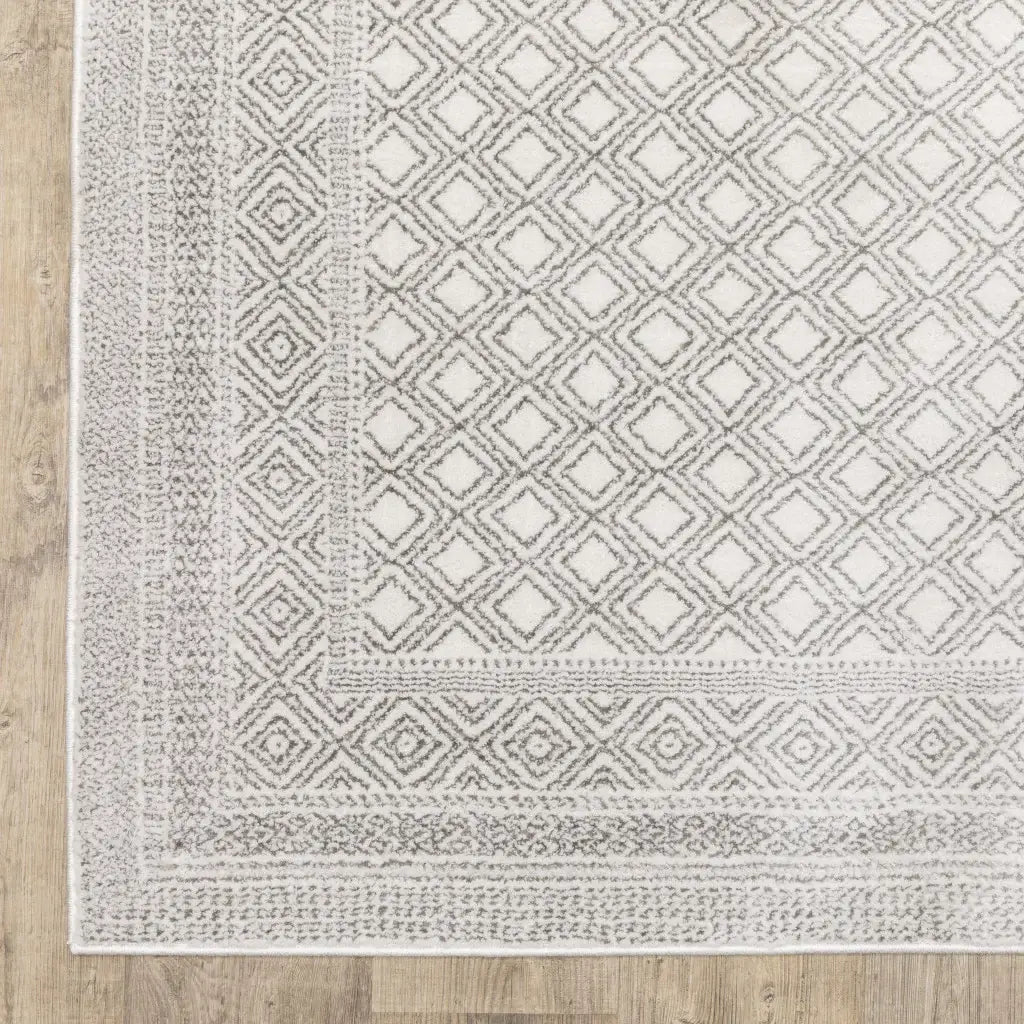 10' X 13' White And Grey Oriental Power Loom Stain Resistant Area Rug - Homeroots - Flyclothing LLC