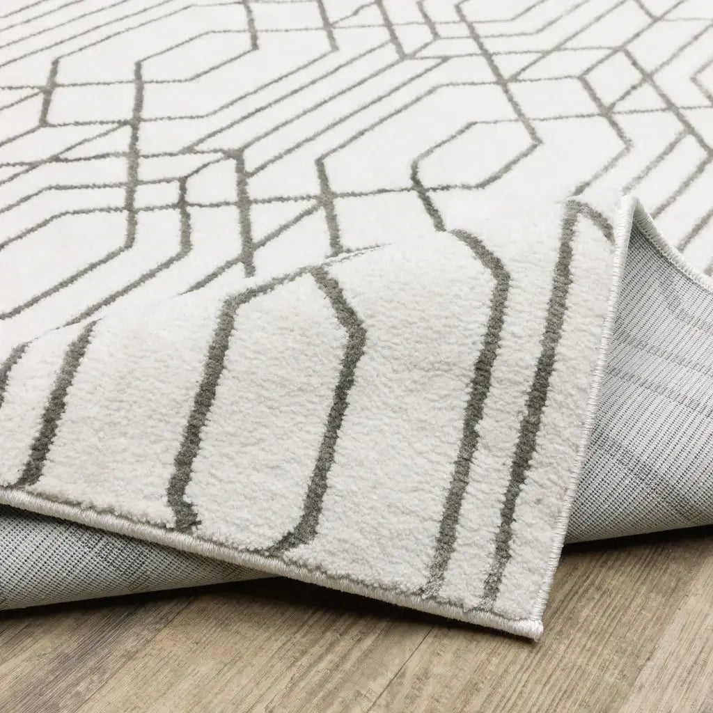 10' X 13' White And Grey Geometric Power Loom Stain Resistant Area Rug - Homeroots - Flyclothing LLC
