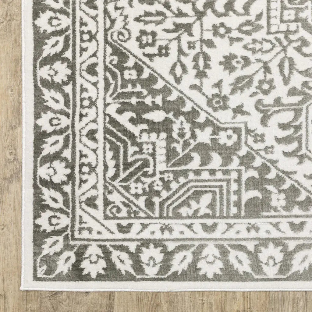 6' X 9' Grey And White Oriental Power Loom Stain Resistant Area Rug - Homeroots - Flyclothing LLC