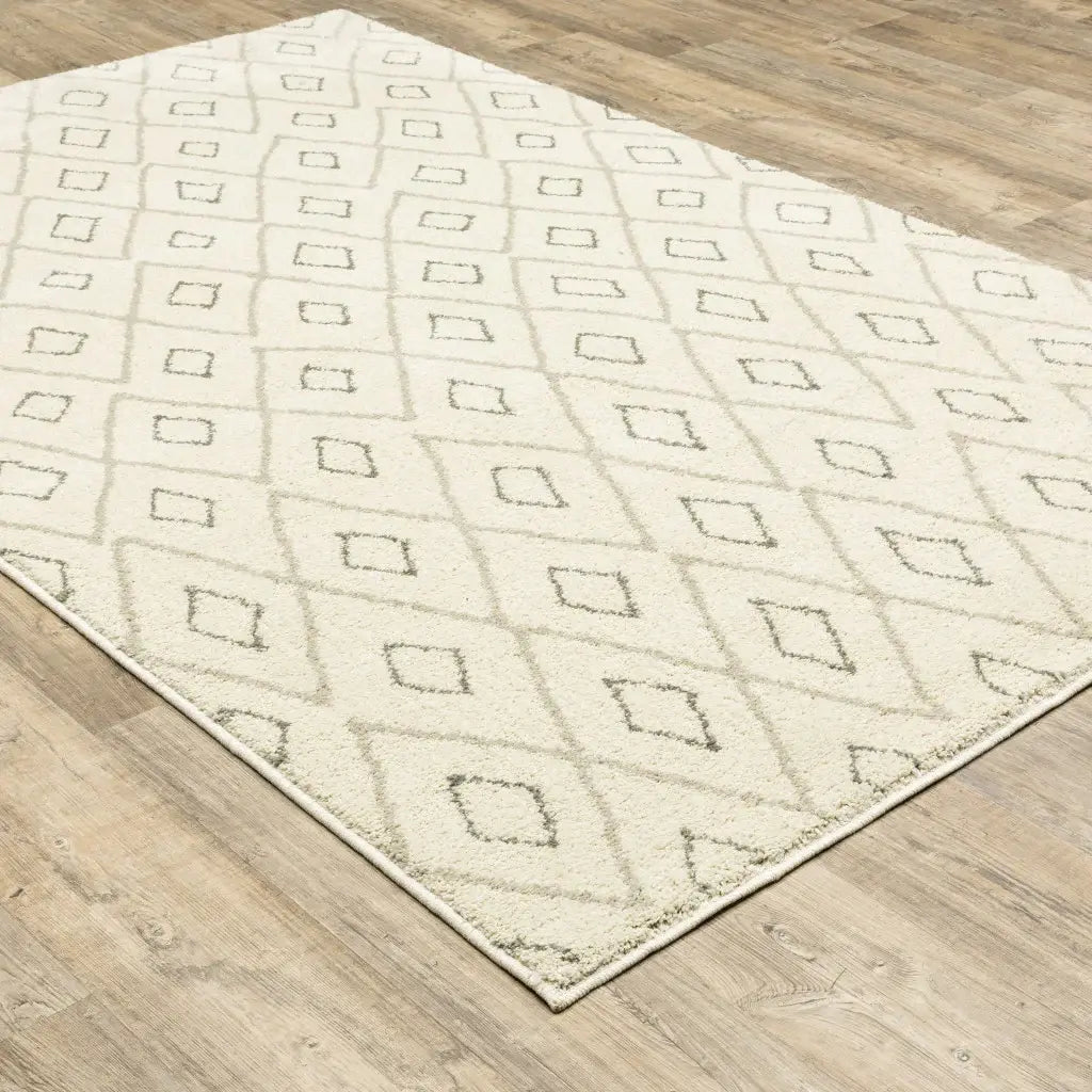 4' X 6' Sand Ash Grey And Ivory Geometric Power Loom Stain Resistant Area Rug - Homeroots - Flyclothing LLC
