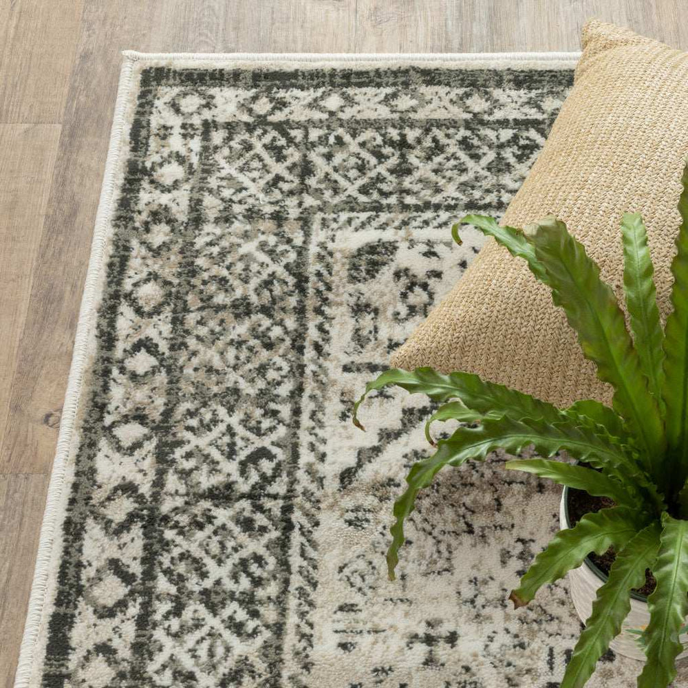 10' X 13' Ivory Grey Black And Ivory Oriental Power Loom Stain Resistant Area Rug - Homeroots - Flyclothing LLC