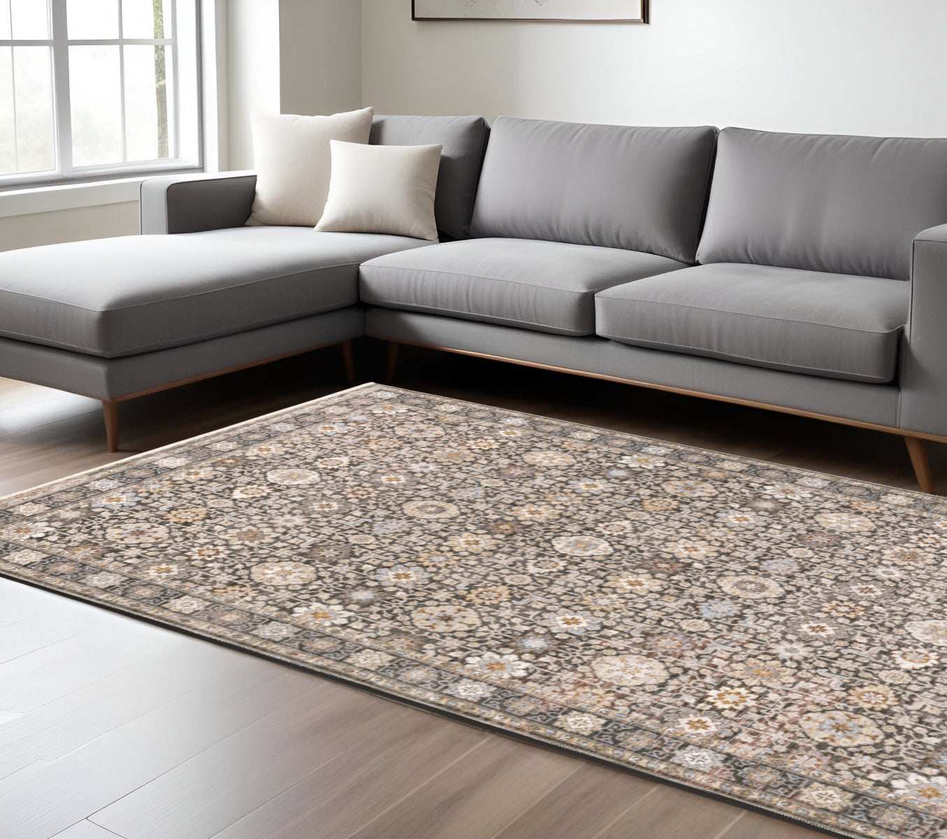 6' X 9' Grey And Ivory Oriental Power Loom Stain Resistant Area Rug With Fringe - Homeroots - Flyclothing LLC