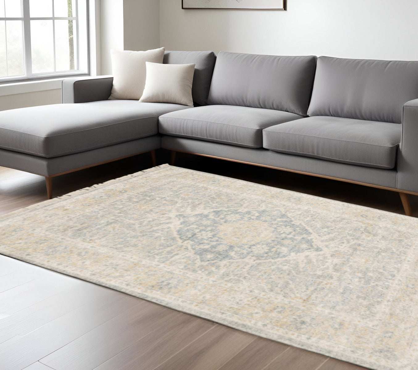 8' X 10' Grey And Beige Oriental Hand Loomed Stain Resistant Area Rug With Fringe - Homeroots - Flyclothing LLC