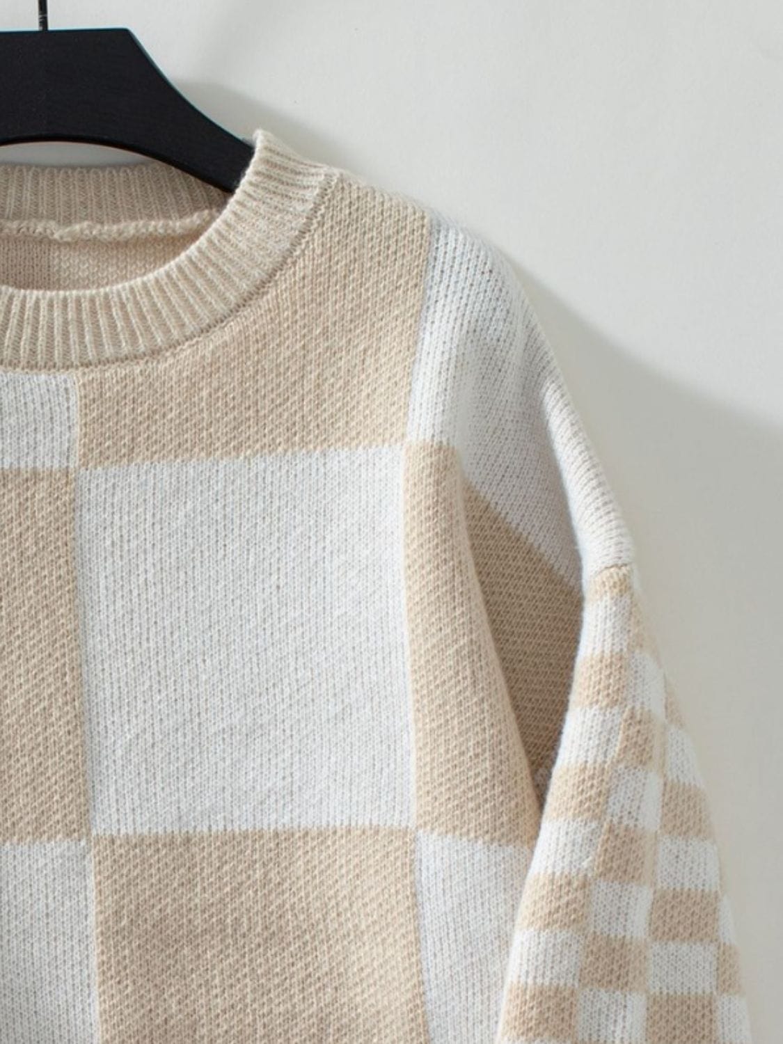 Color Block Round Neck Long Sleeve Sweater - Trendsi