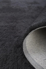 5' X 8' Black Shag Tufted Handmade Area Rug - Homeroots - Flyclothing LLC