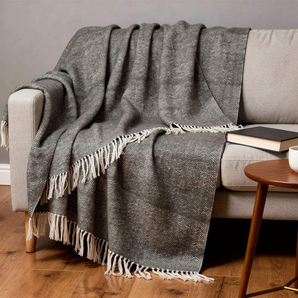 50" X 60" Black And White Chevron Cotton Throw Blanket - Homeroots - Flyclothing LLC