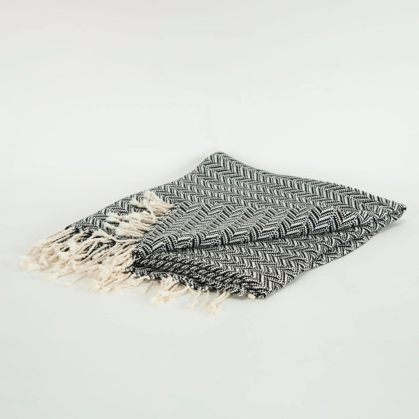 50" X 60" Black And Ivory Chevron Cotton Throw Blanket with Fringe - Homeroots - Flyclothing LLC