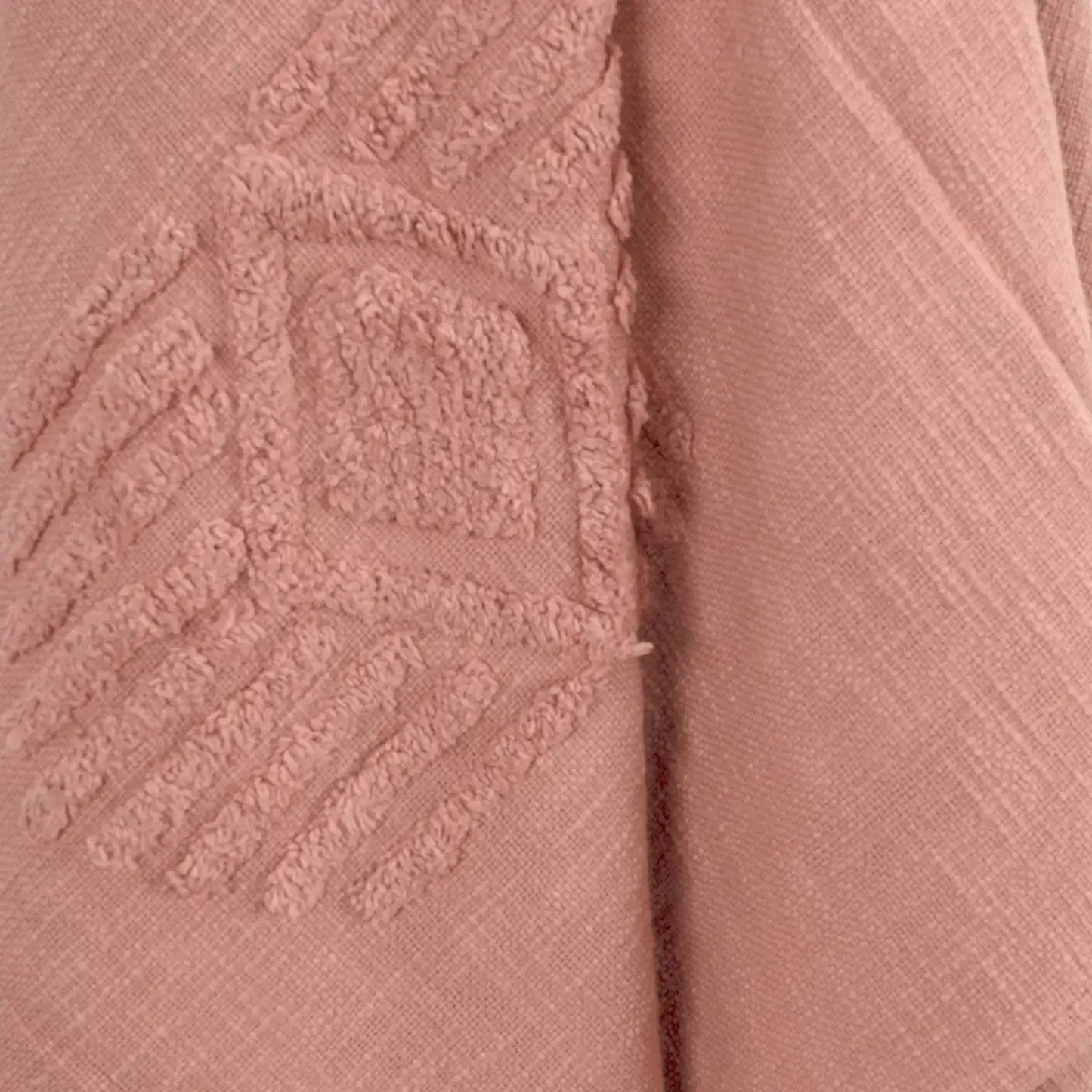 50" X 60" Coral Cotton Woven Ikat Throw Blanket with Tassels - Homeroots - Flyclothing LLC