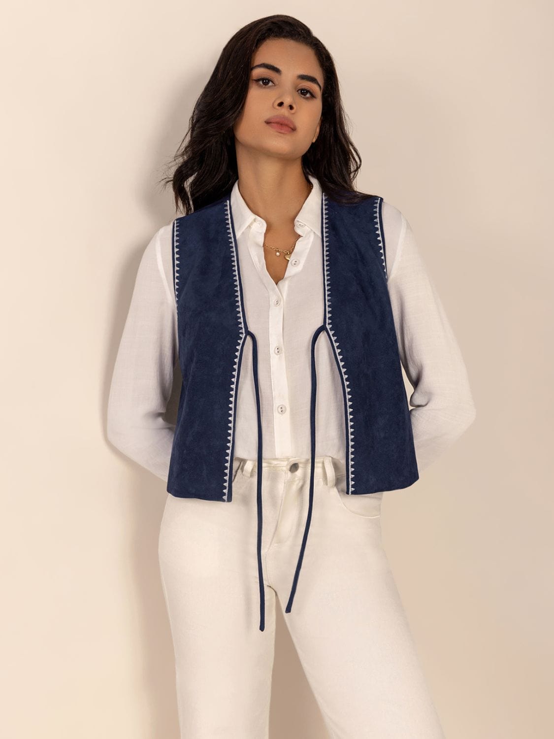 Tied Contrast Trim Vest - Trendsi
