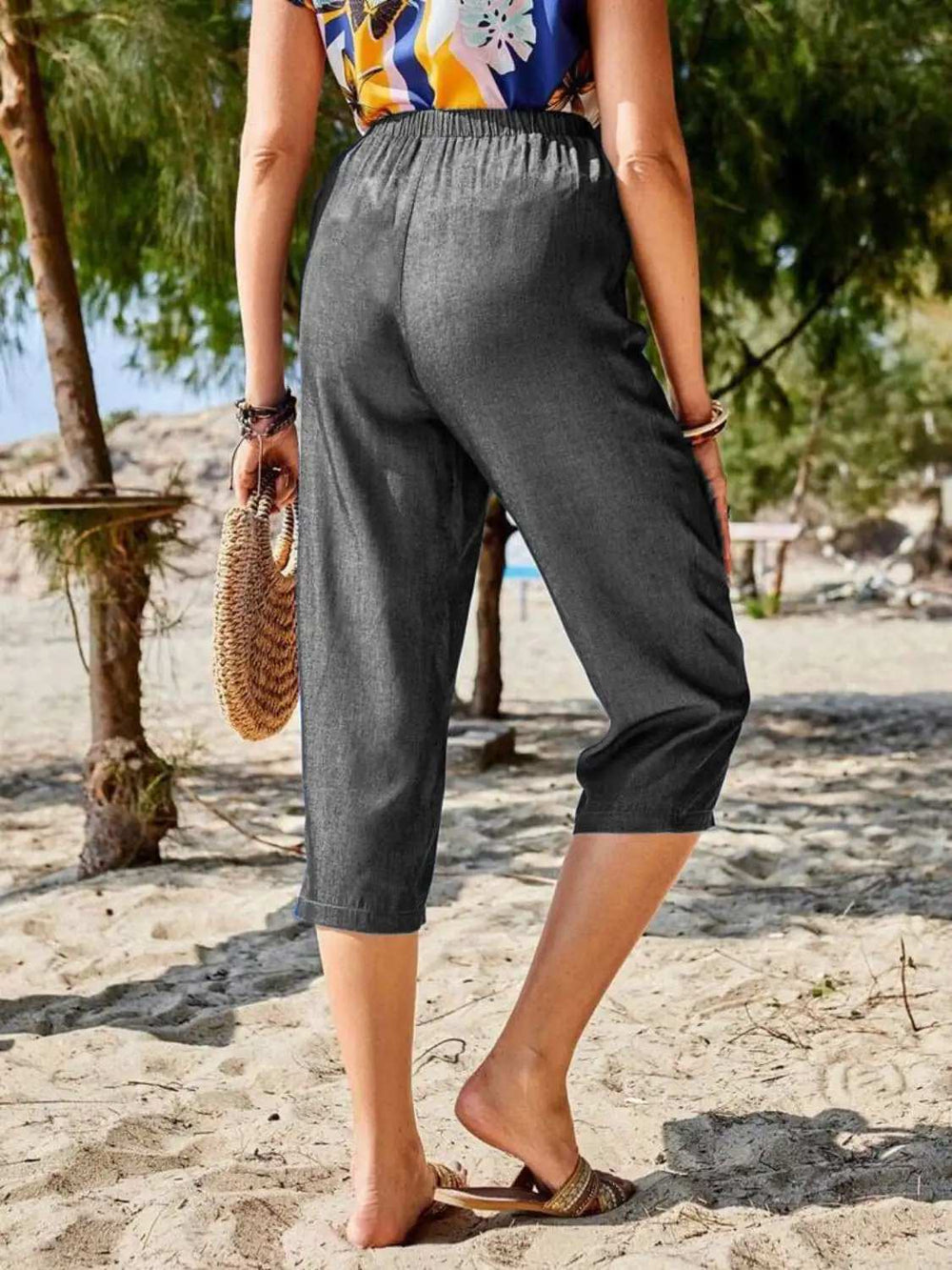 Pocketed Elastic Waist Capris - Trendsi - Flyclothing LLC