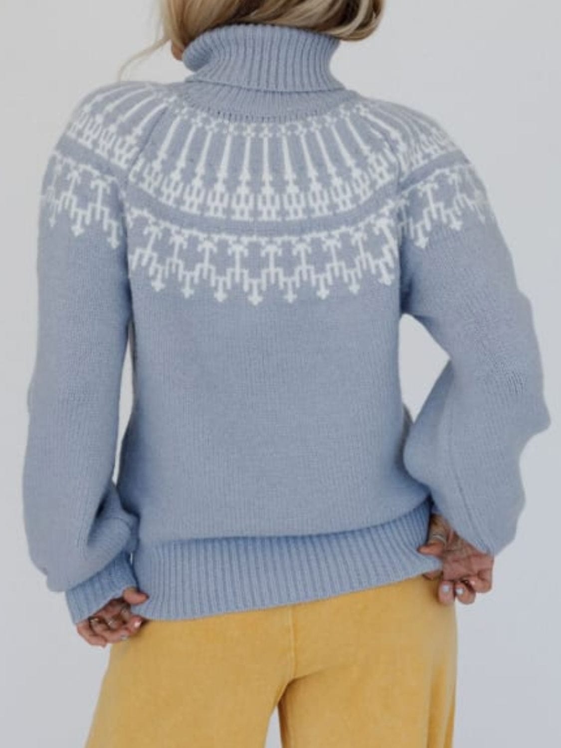 Contrast Turtleneck Long Sleeve Sweater - Trendsi