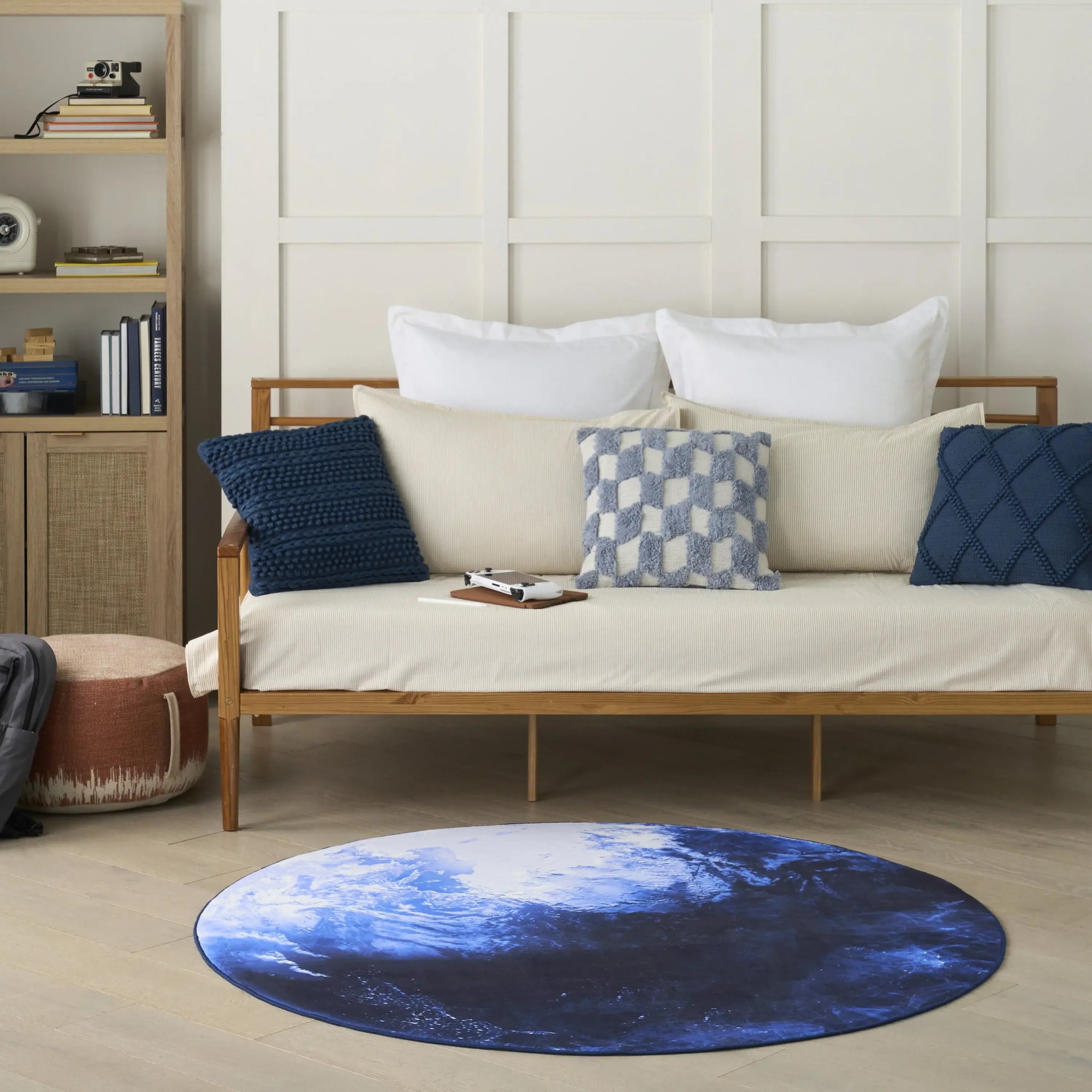 5' Blue And Light Blue Earth Youthful Washable Round Rug - Homeroots - Flyclothing LLC