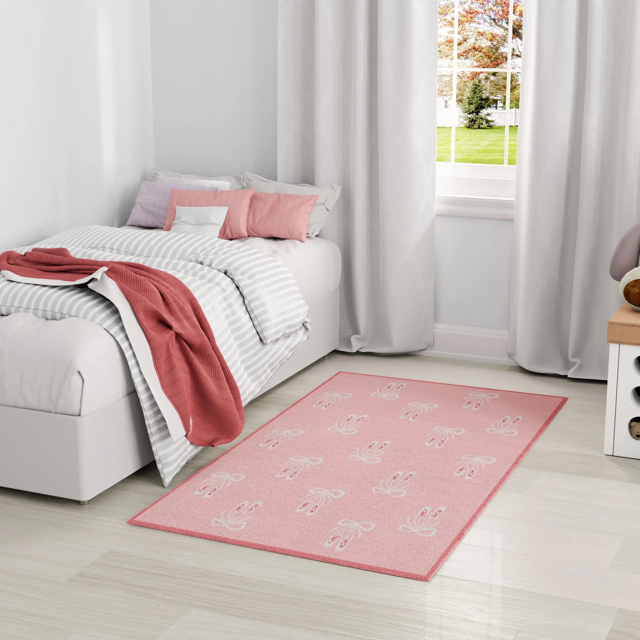 5' X 7' Pink And Ivory Bow Youthful Washable Area Rug - Homeroots - Flyclothing LLC