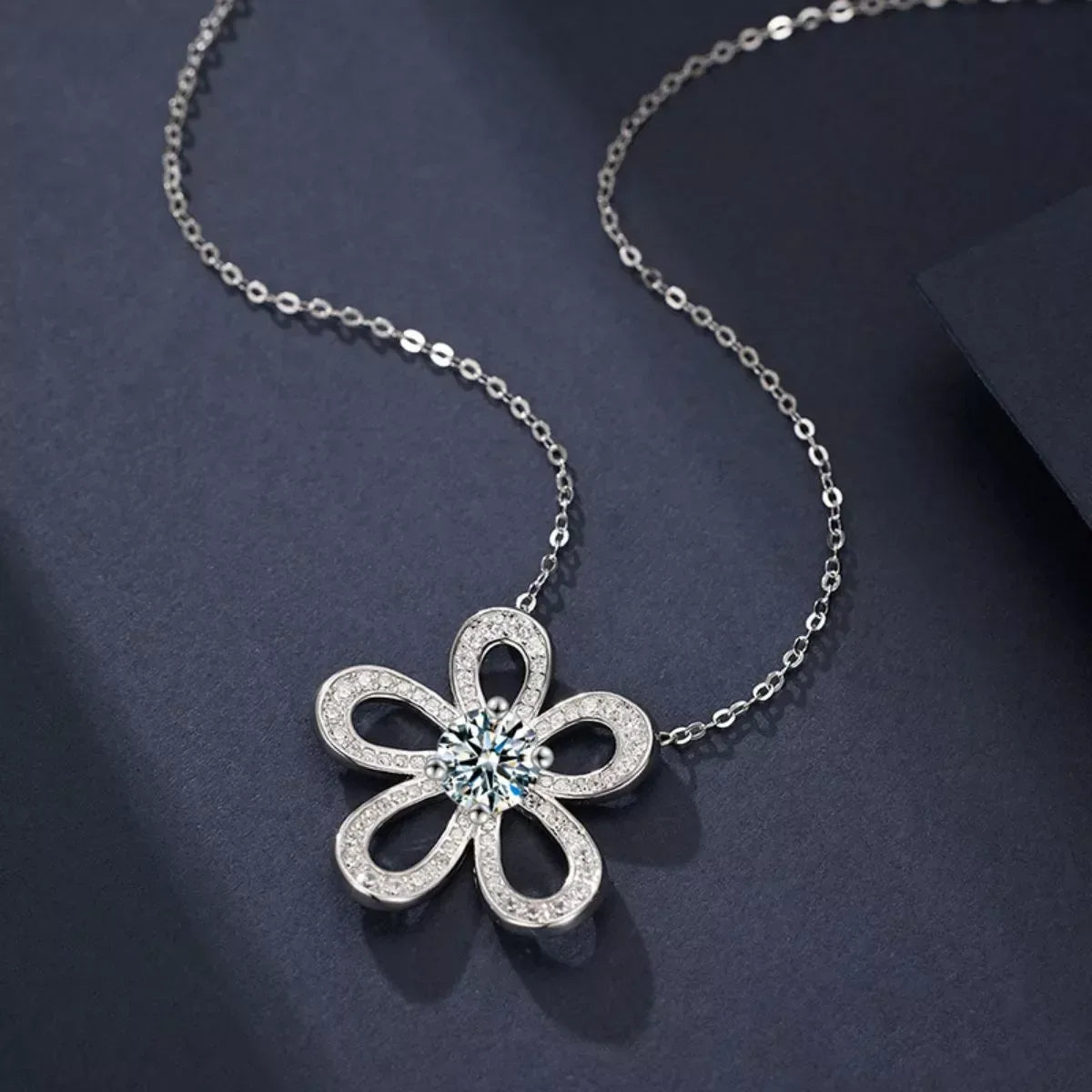 1 Carat Moissanite 925 Sterling Silver Flower Pendant Necklace - Trendsi - Flyclothing LLC