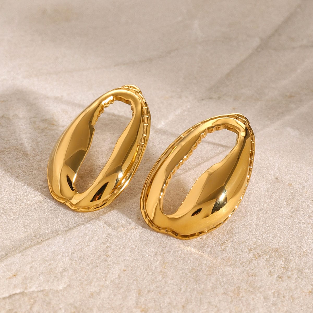 18K Gold-Plated Tooth Shell Earrings - Trendsi
