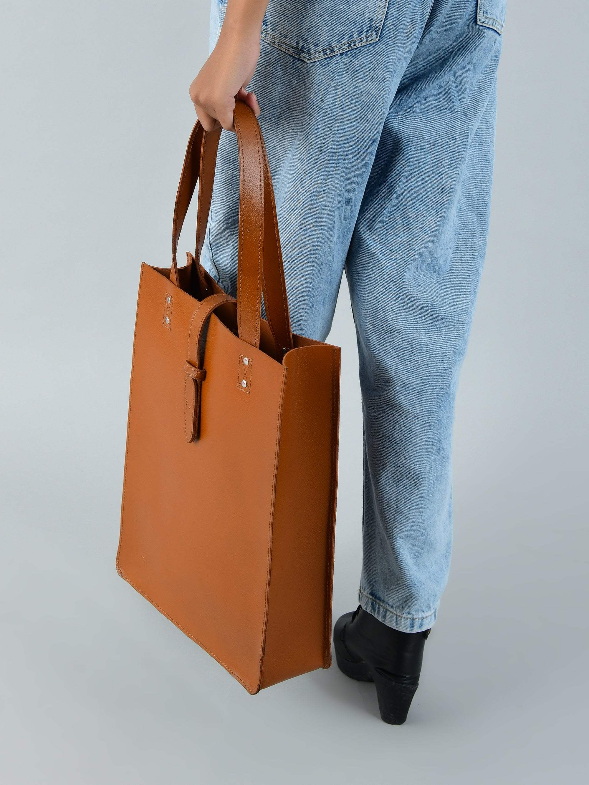 Chestnut Elegance Leather Tote - Classy Leather Bags - Flyclothing LLC