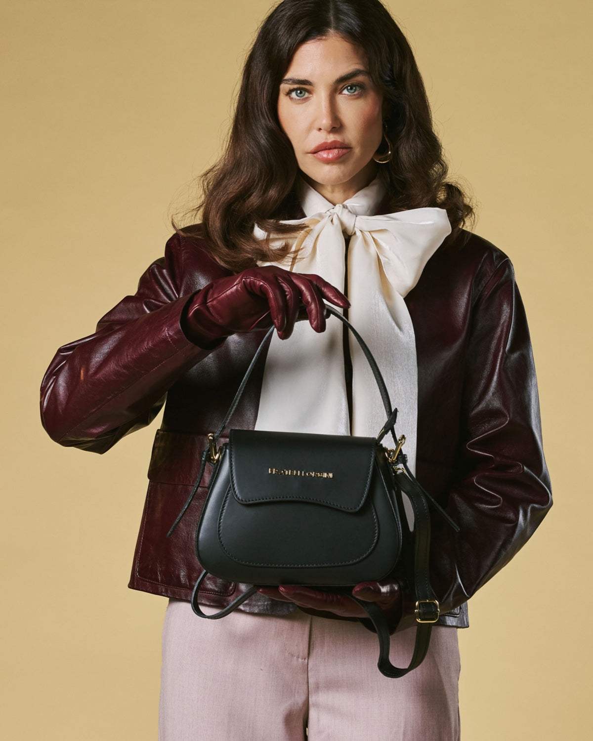 Ottavia (black) - Italian calf leather women's crossbody bag (with shoulder strap)