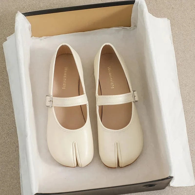 Split-Toe Flat Slip-Ons - Trendsi