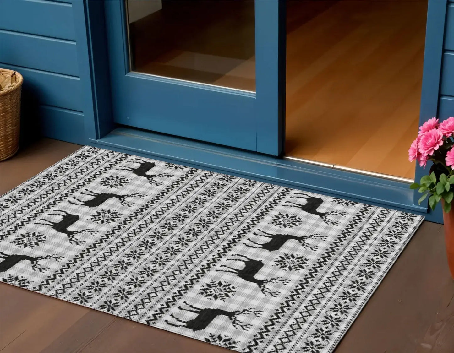 3' X 5' Silver Black And Ivory Deer Washable Indoor Outdoor Area Rug - Homeroots - Flyclothing LLC