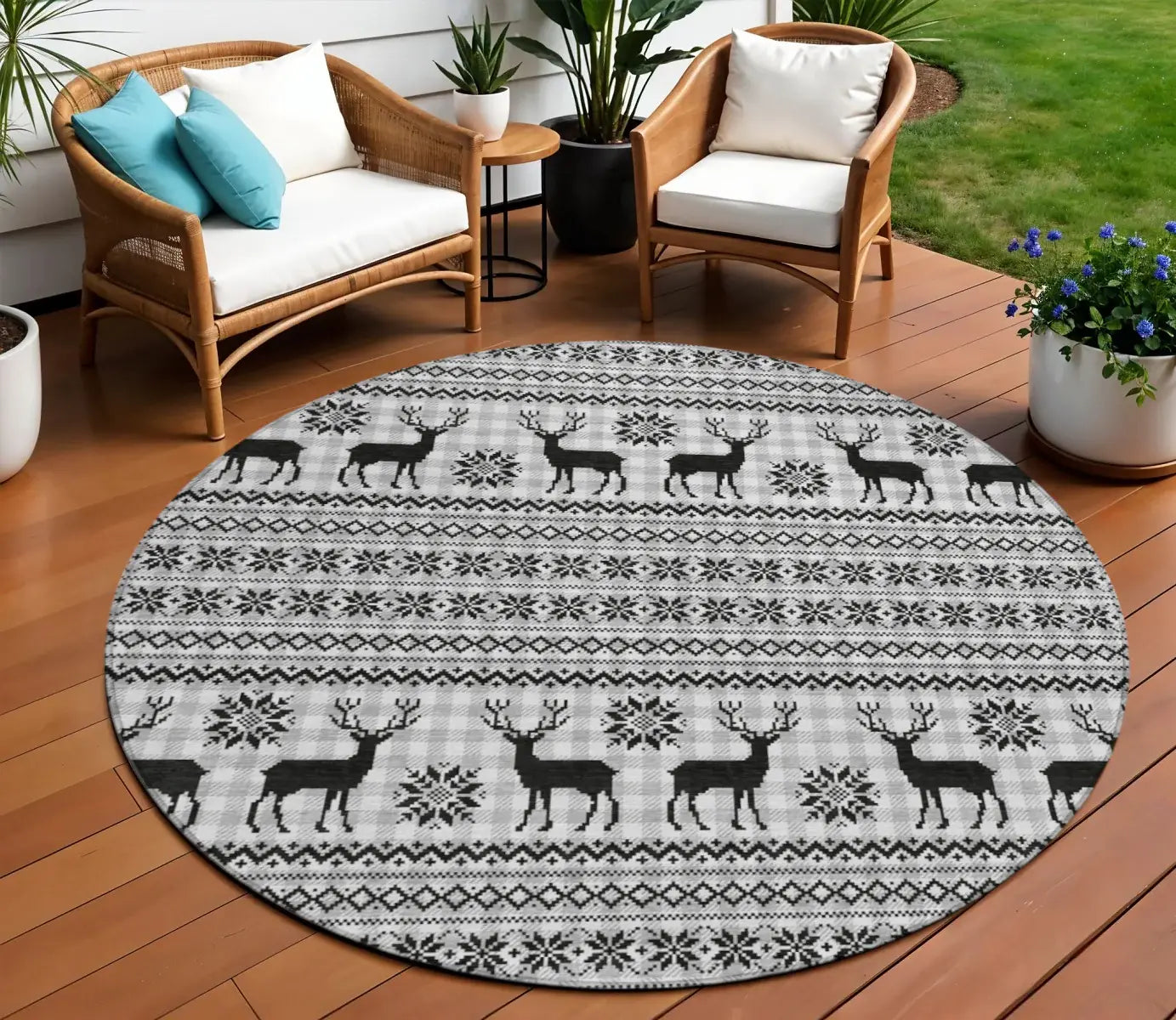 8' Silver Black And Ivory Round Deer Washable Indoor Outdoor Area Rug - Homeroots - Flyclothing LLC