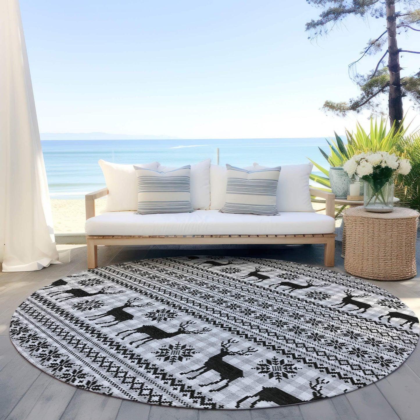 8' Silver Black And Ivory Round Deer Washable Indoor Outdoor Area Rug - Homeroots - Flyclothing LLC