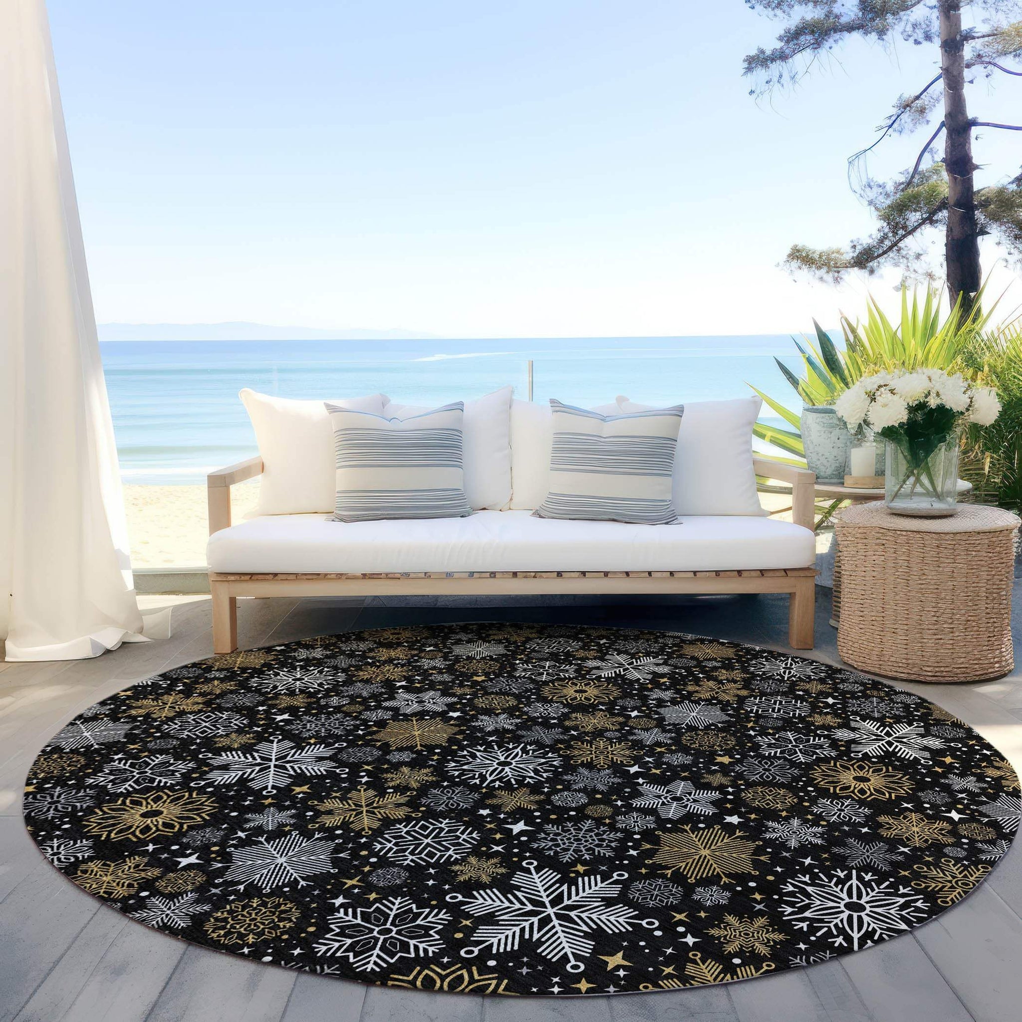 8' Black Gold And Gray Round Snowflake Washable Indoor Outdoor Area Rug - Homeroots - Flyclothing LLC