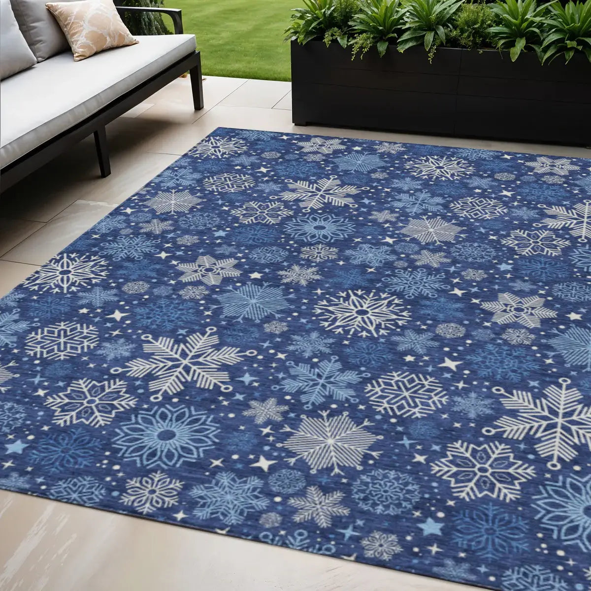 5' X 8' Navy Blue Ivory And Sky Blue Snowflake Washable Indoor Outdoor Area Rug - Homeroots - Flyclothing LLC