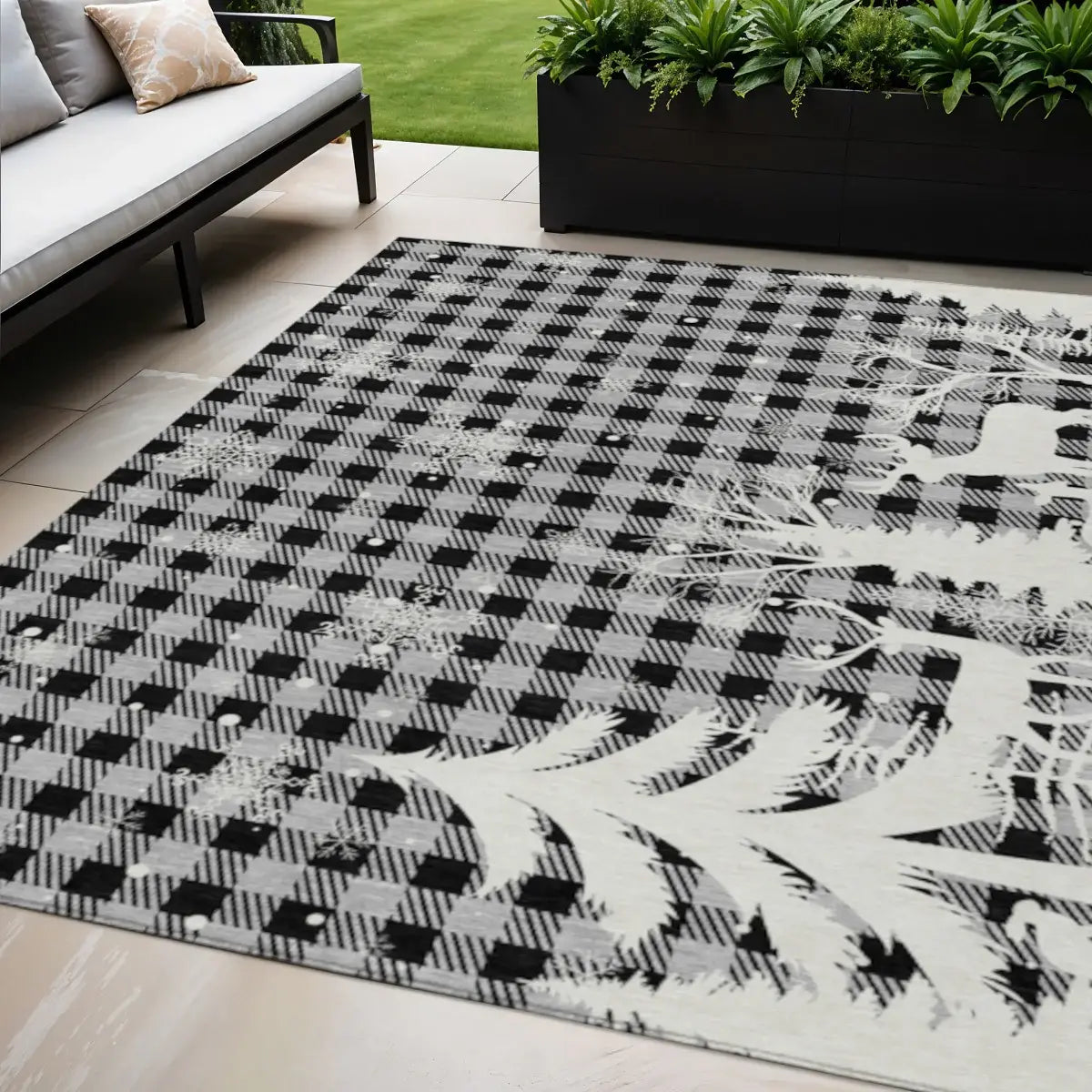 5' X 8' Gray Black And Ivory Plaid Washable Indoor Outdoor Area Rug - Homeroots - Flyclothing LLC