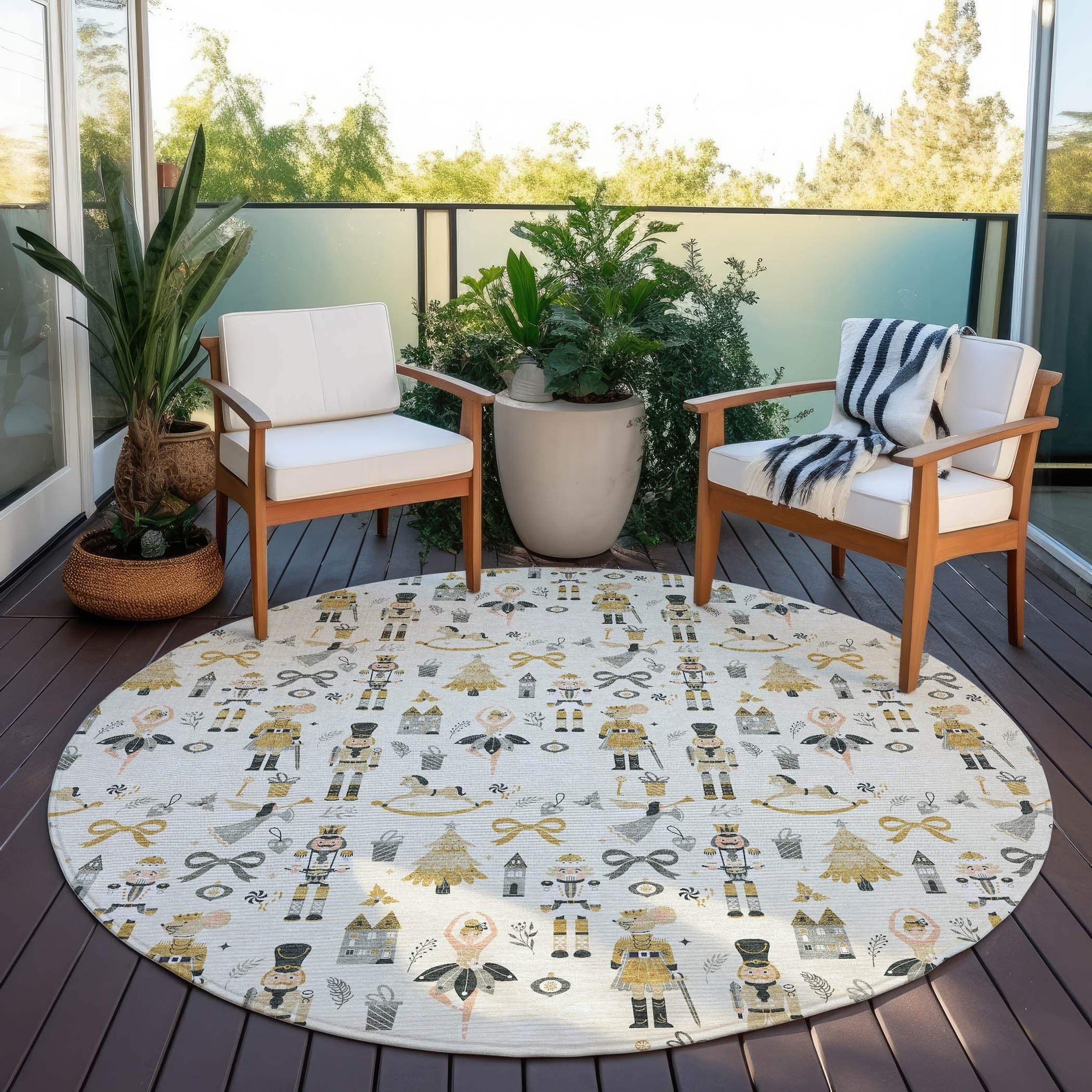 8' Ivory Gold Black And Gray Round Nutcracker Washable Indoor Outdoor Area Rug - Homeroots - Flyclothing LLC