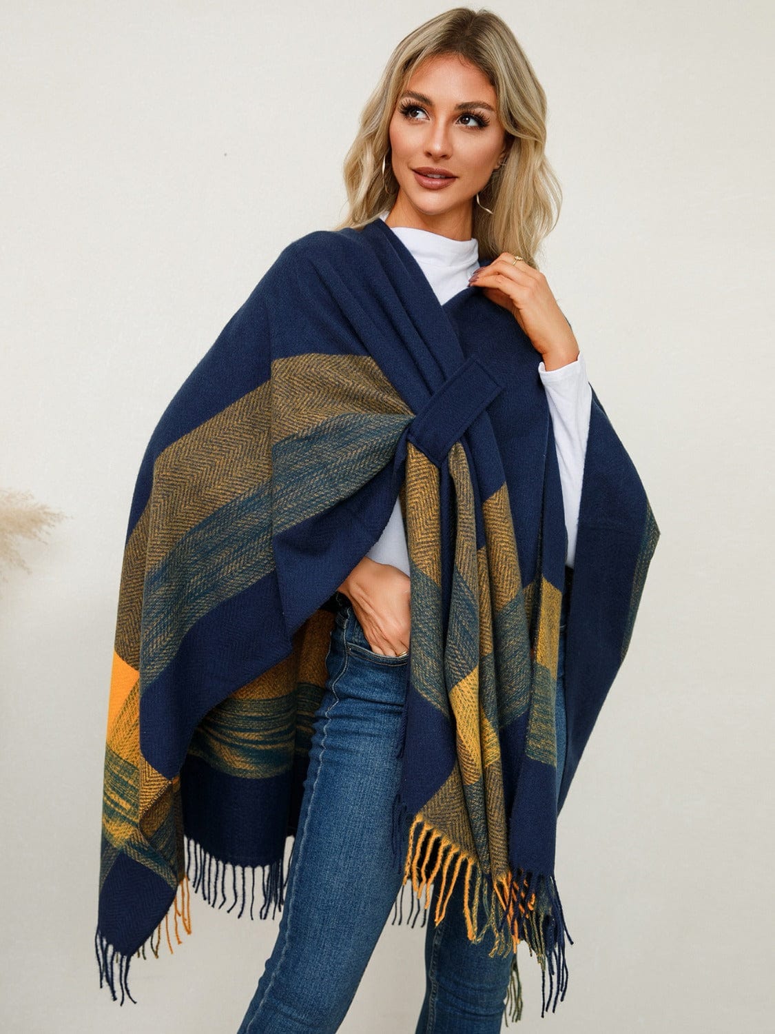 Fringe Contrast Plaid Poncho - Trendsi