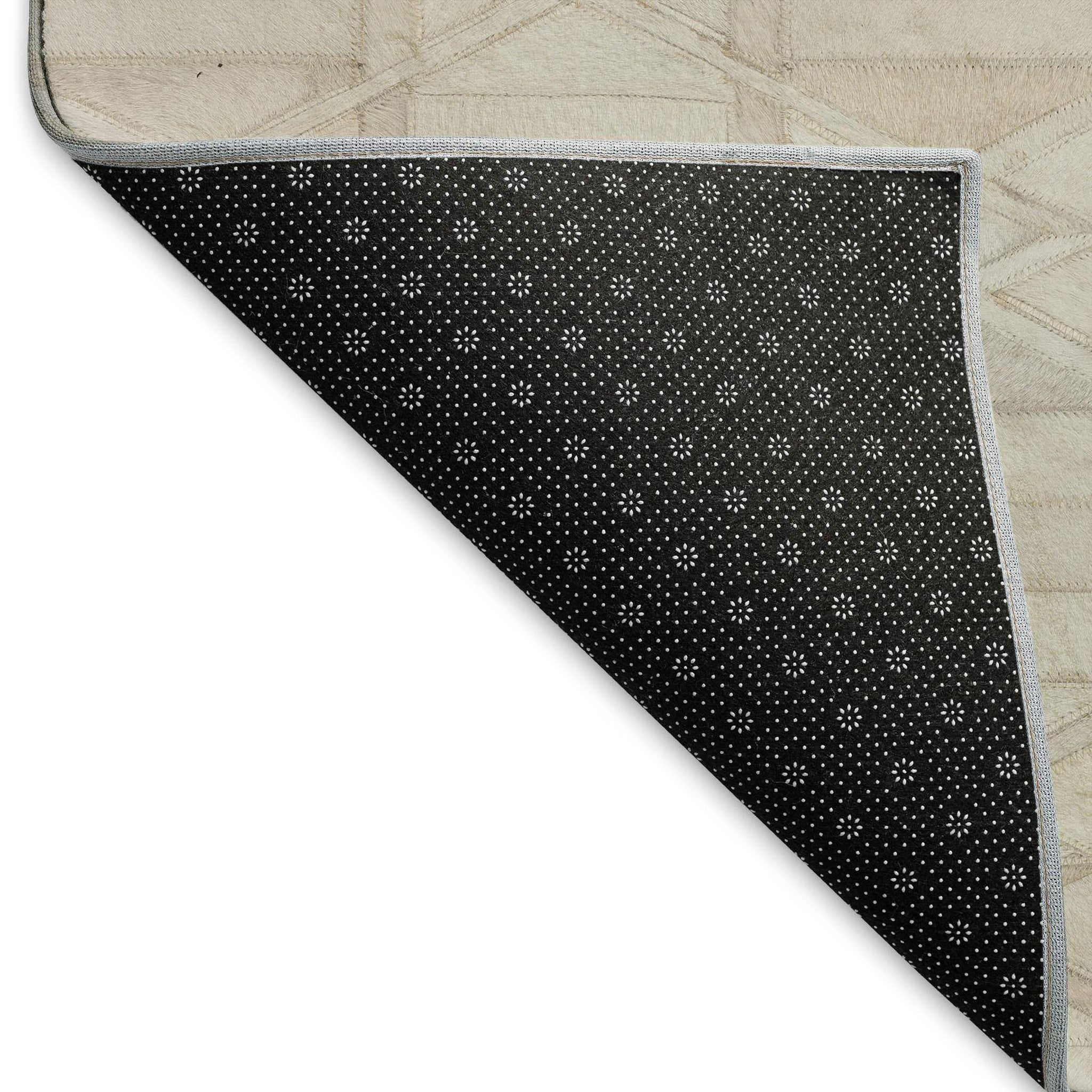 3' X 5' Ivory And Beige Diamond Washable Area Rug With UV Protection - HomeRoots - Flyclothing LLC