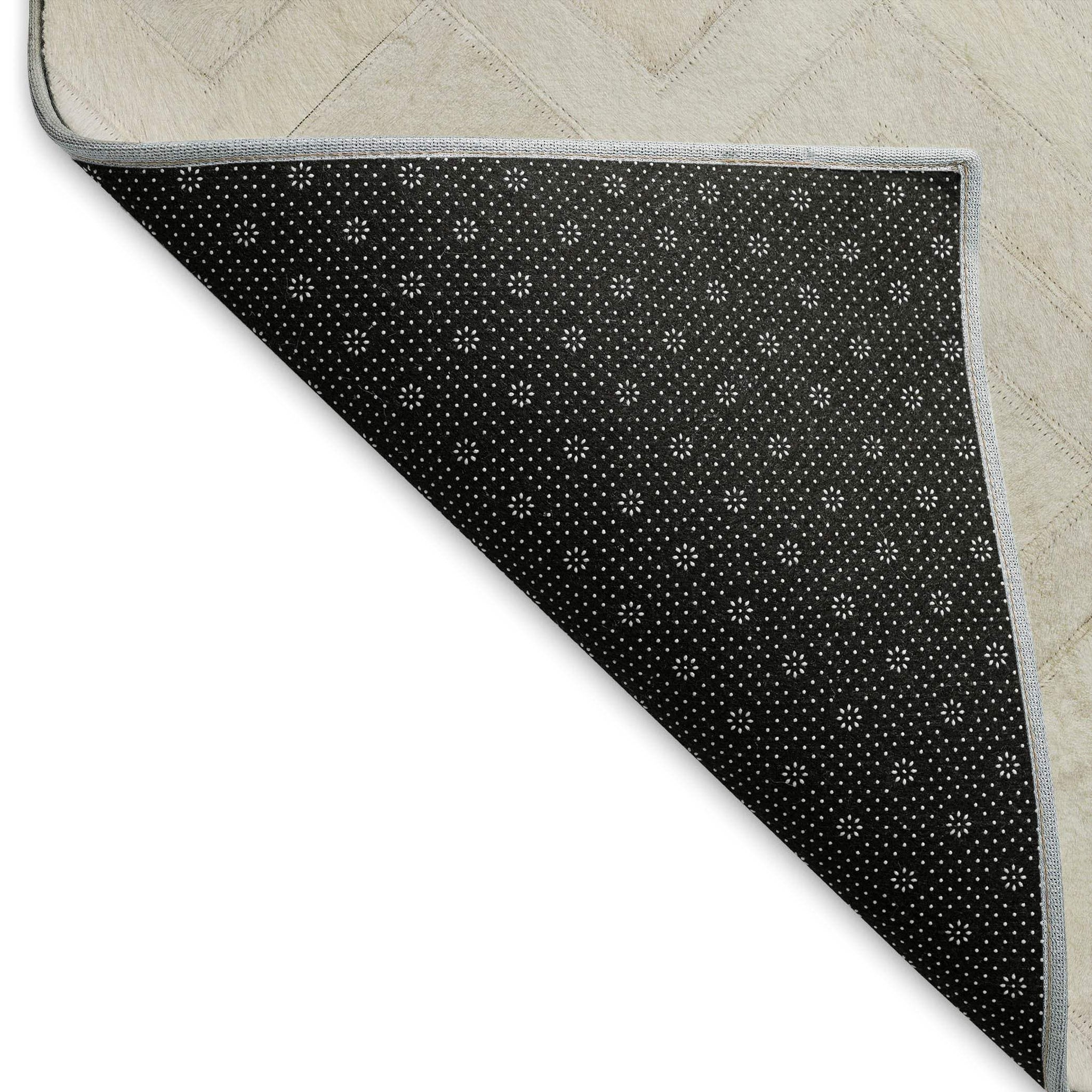 8' Ivory And Gray Geometric Washable Round Rug With UV Protection - HomeRoots - Flyclothing LLC