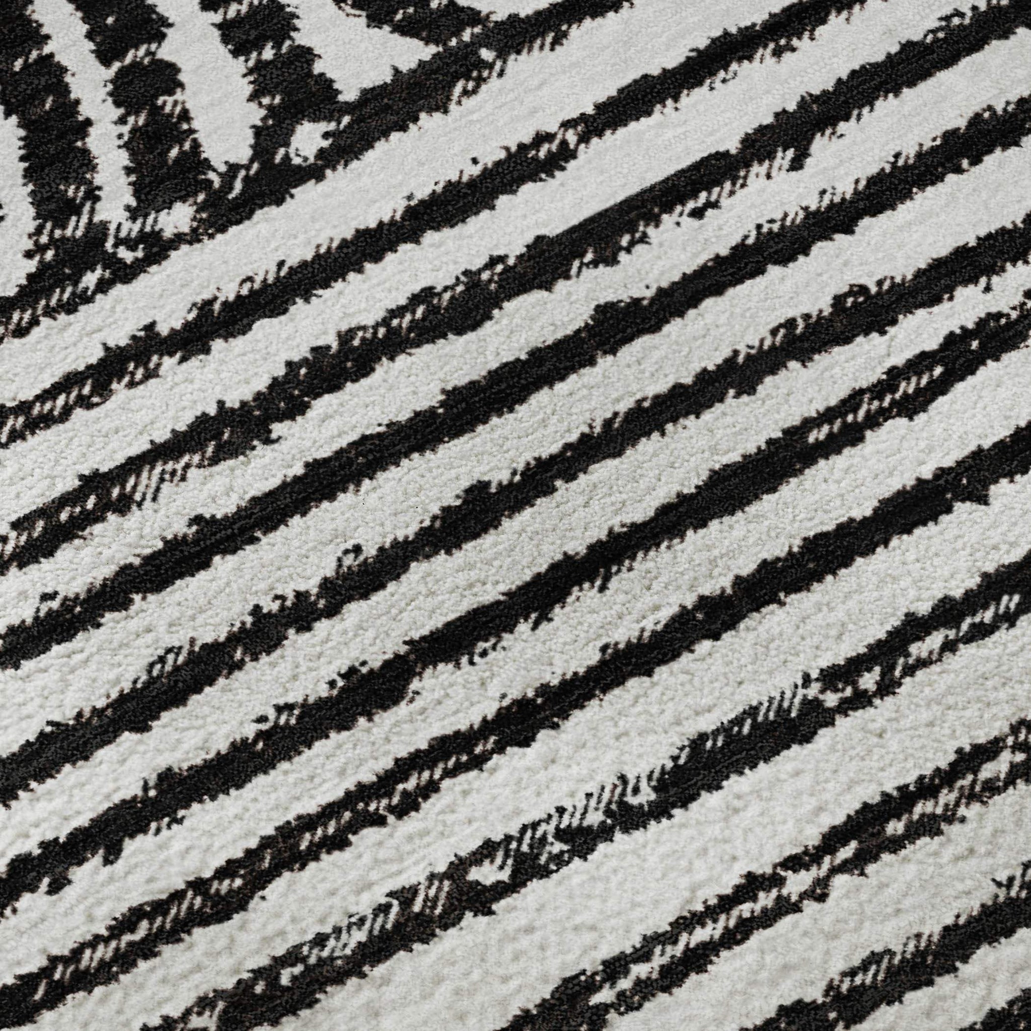 8' Black And Ivory Geometric Distressed Washable Round Rug With UV Protection - HomeRoots - Flyclothing LLC