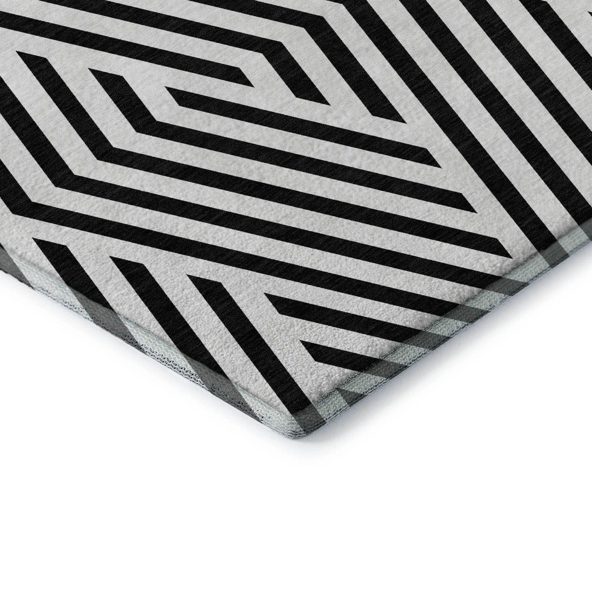 3' X 5' Black And Ivory Geometric Washable Area Rug With UV Protection - HomeRoots - Flyclothing LLC