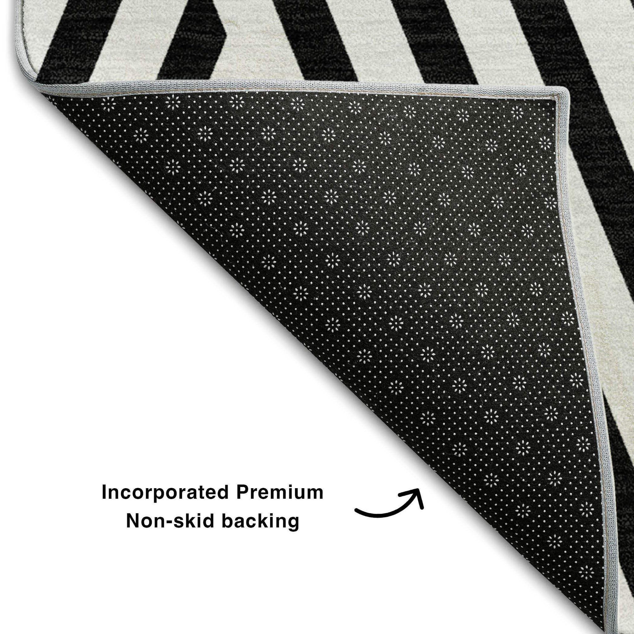 8' Black And Ivory Geometric Washable Round Rug With UV Protection - HomeRoots - Flyclothing LLC
