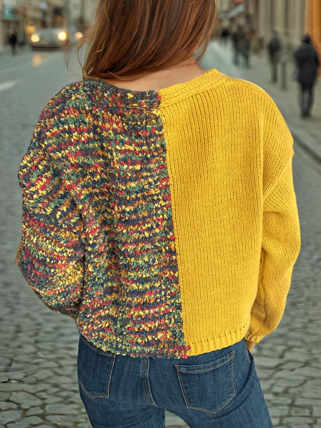 Contrast Button Up V-Neck Cropped Cardigan - Trendsi
