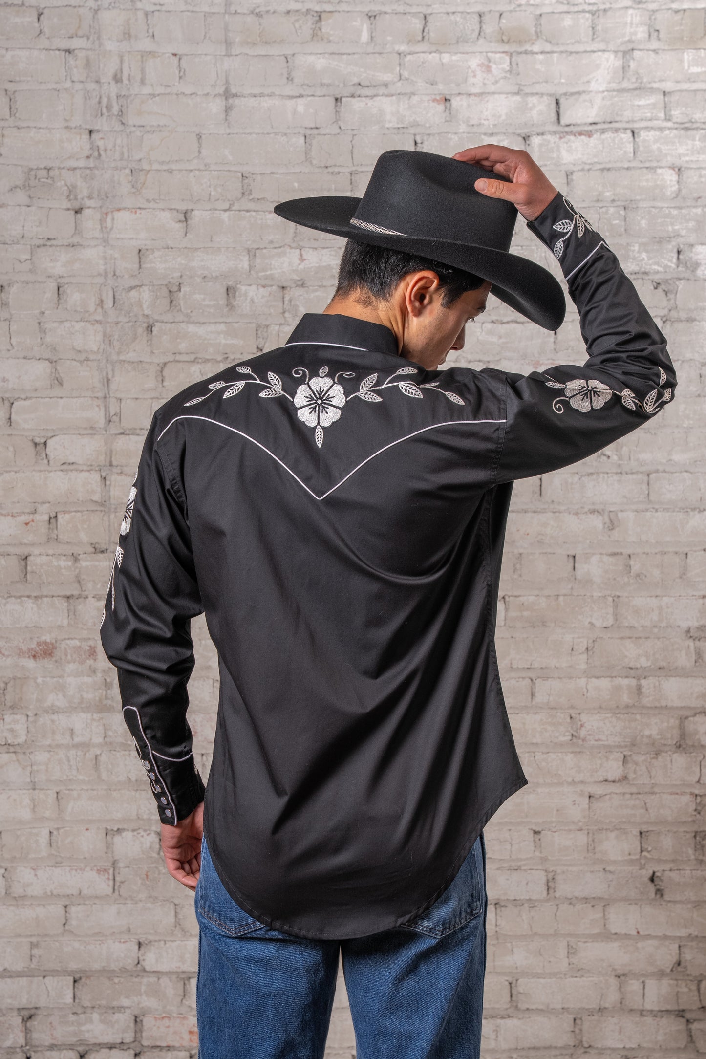 Rockmount Ranch Wear Menâ€™s Vintage Black Floral Embroidered Western Shirt - Rockmount Clothing - Flyclothing LLC