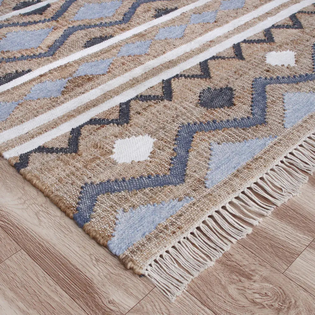6' X 9' Blue Gray And Tan Geometric Hand Woven Area Rug With Fringe - Homeroots - Flyclothing LLC