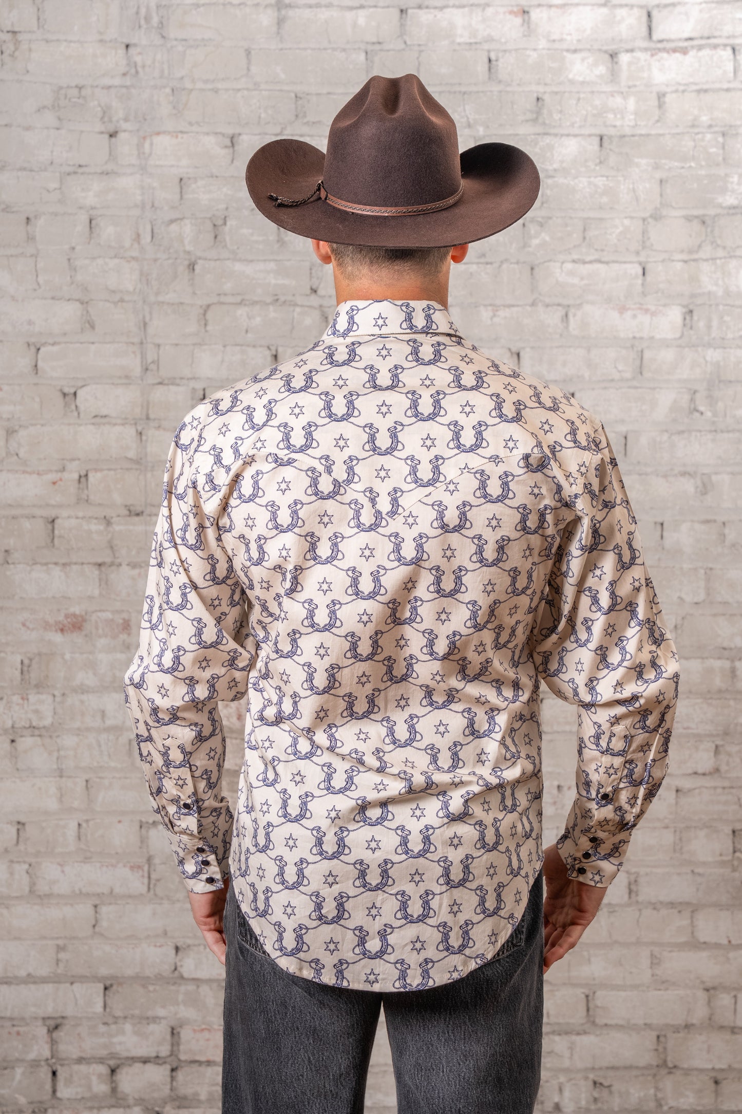 Rockmount Ranch Wear Men's Natural Horseshoe Print Western Shirt - Rockmount Clothing - Flyclothing LLC
