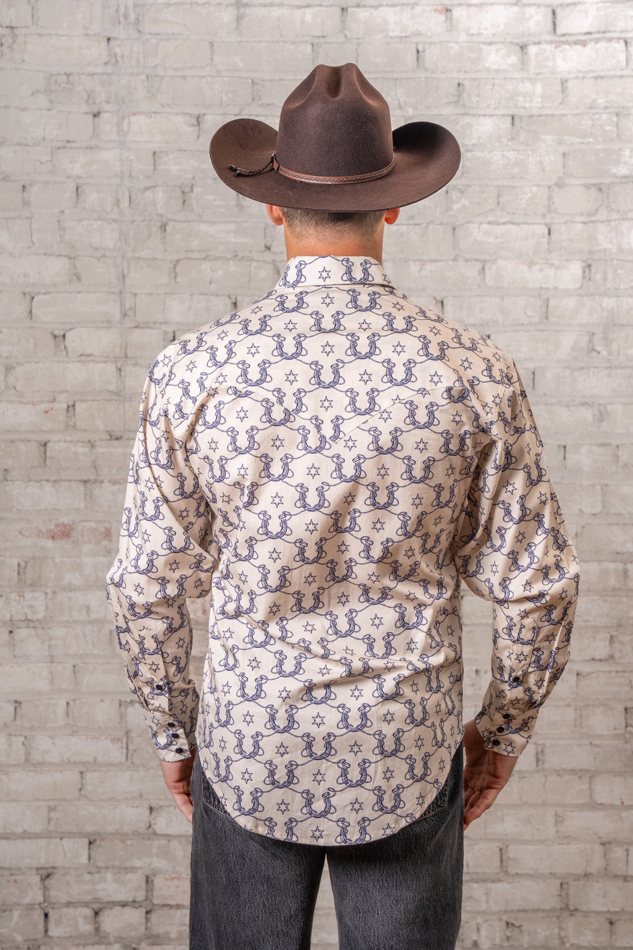 Rockmount Ranch Wear Men's Natural Horseshoe Print Western Shirt - Rockmount Clothing - Flyclothing LLC