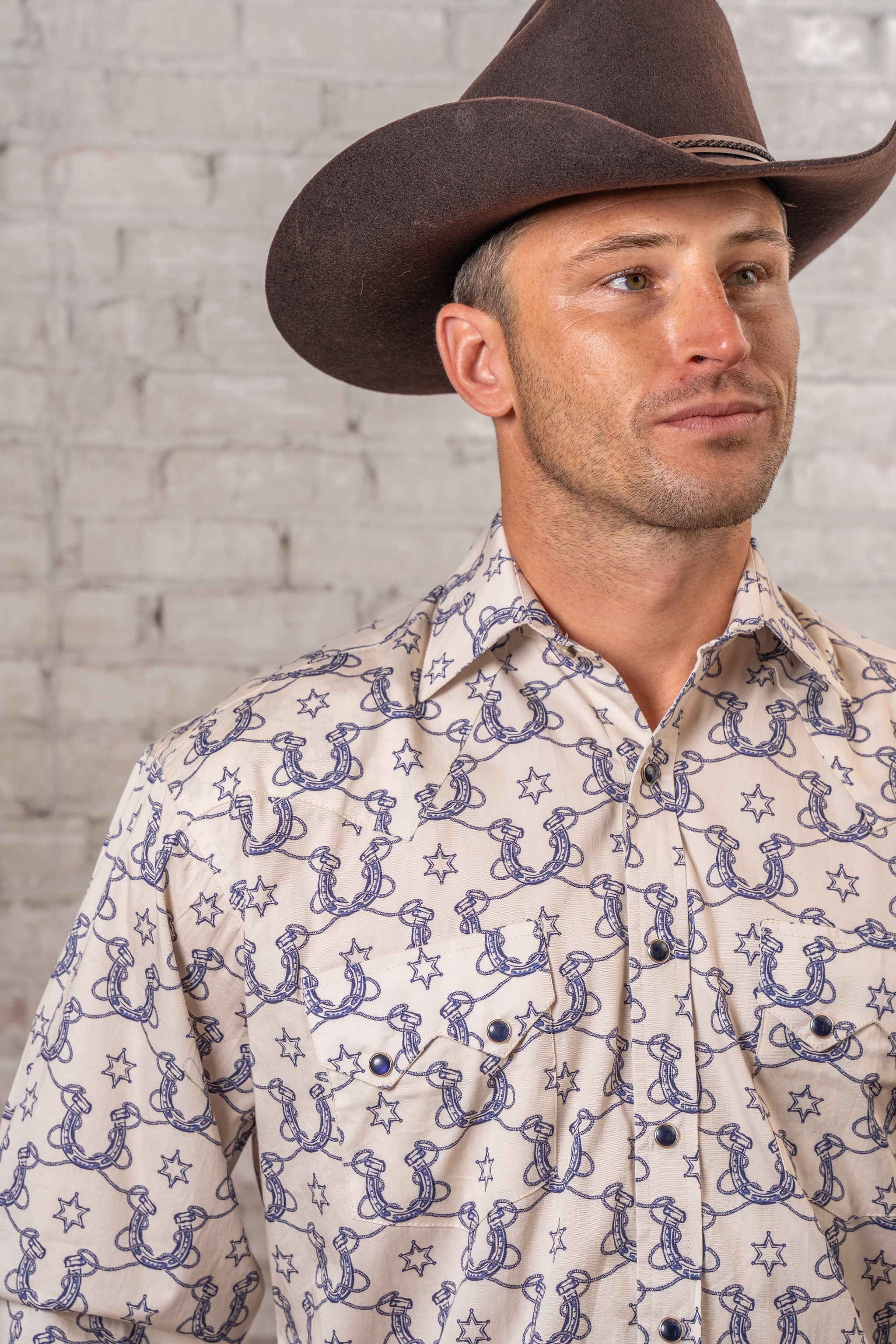 Rockmount Ranch Wear Men's Natural Horseshoe Print Western Shirt - Rockmount Clothing - Flyclothing LLC