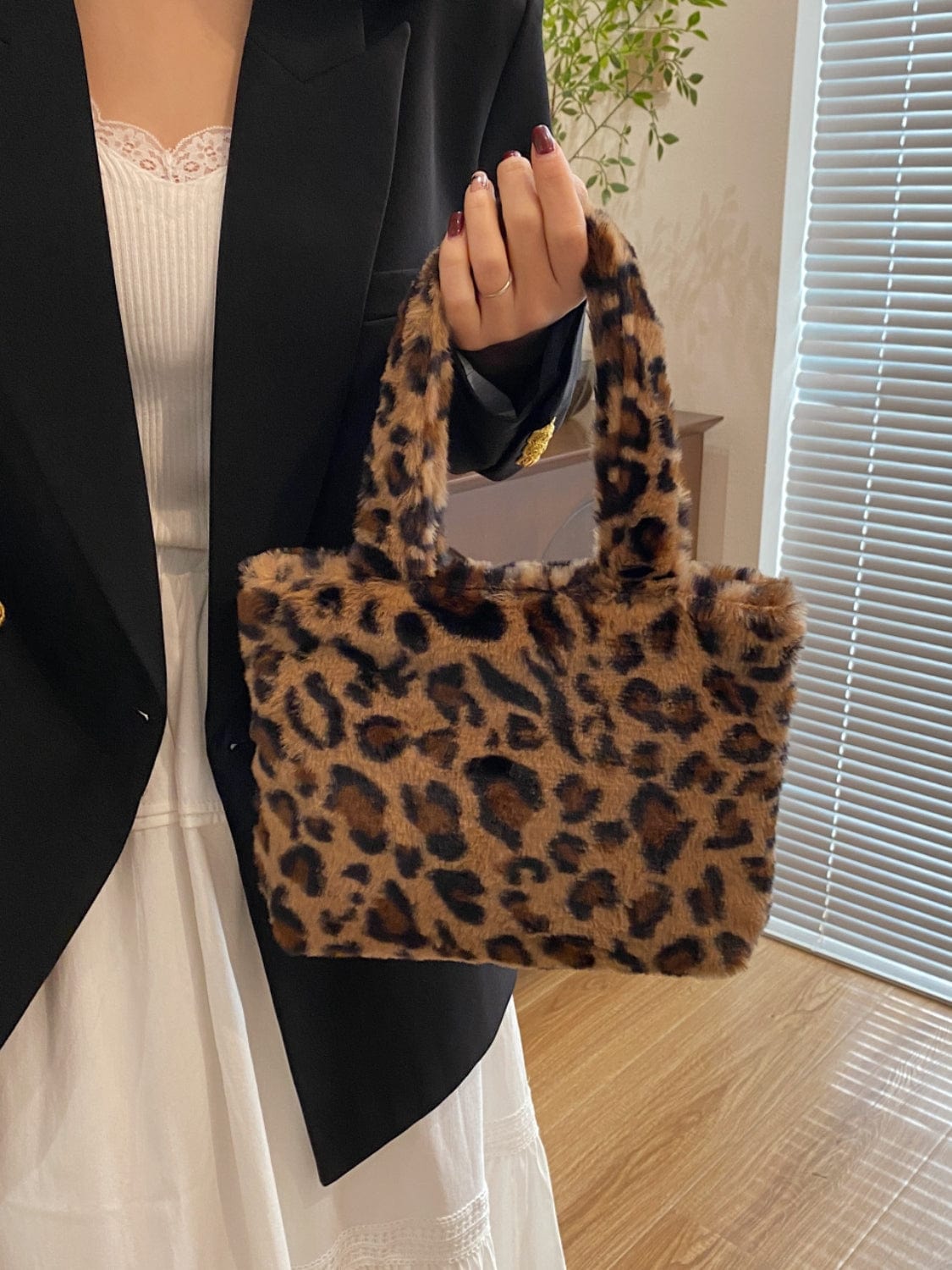Leopard Fluff Handbag with Zip - Trendsi