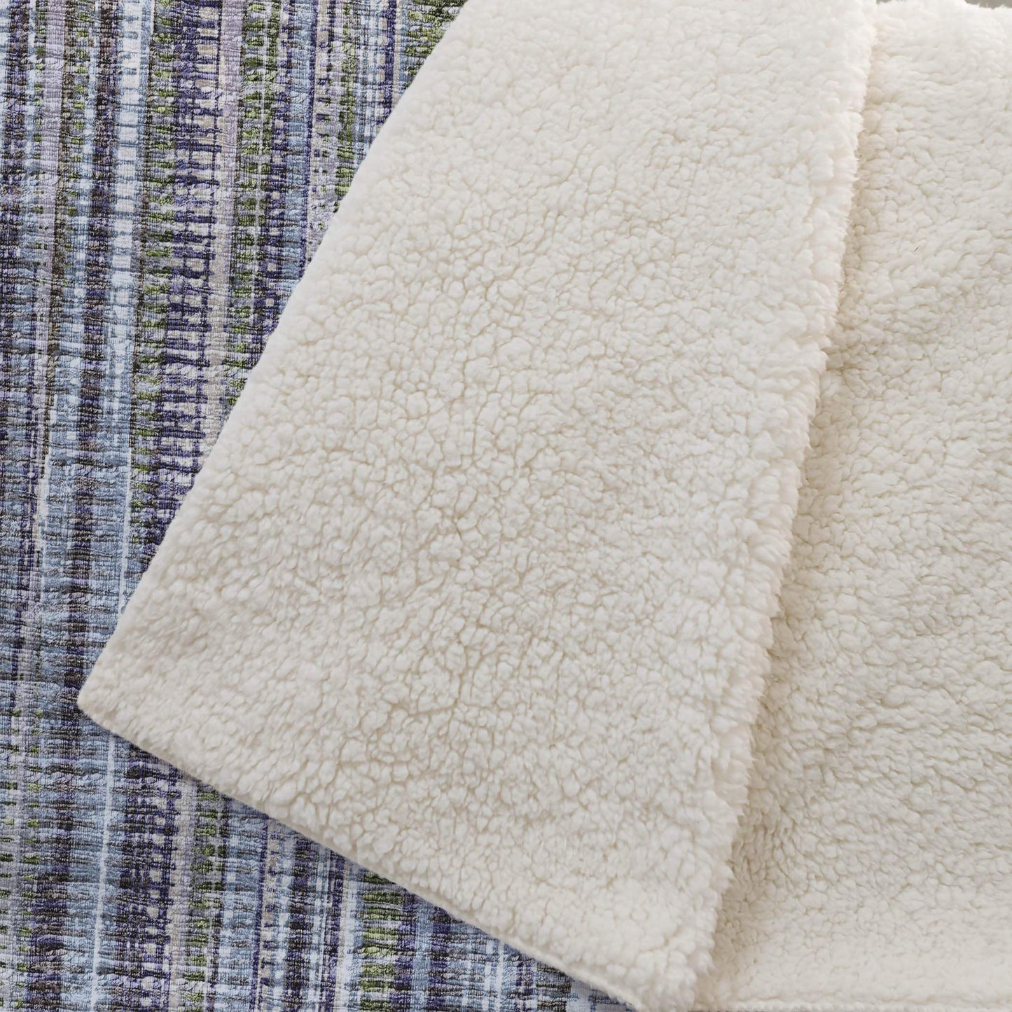 50" X 70" Plum And Ivory Striped Microfiber Plush Throw Blanket - Homeroots - Flyclothing LLC
