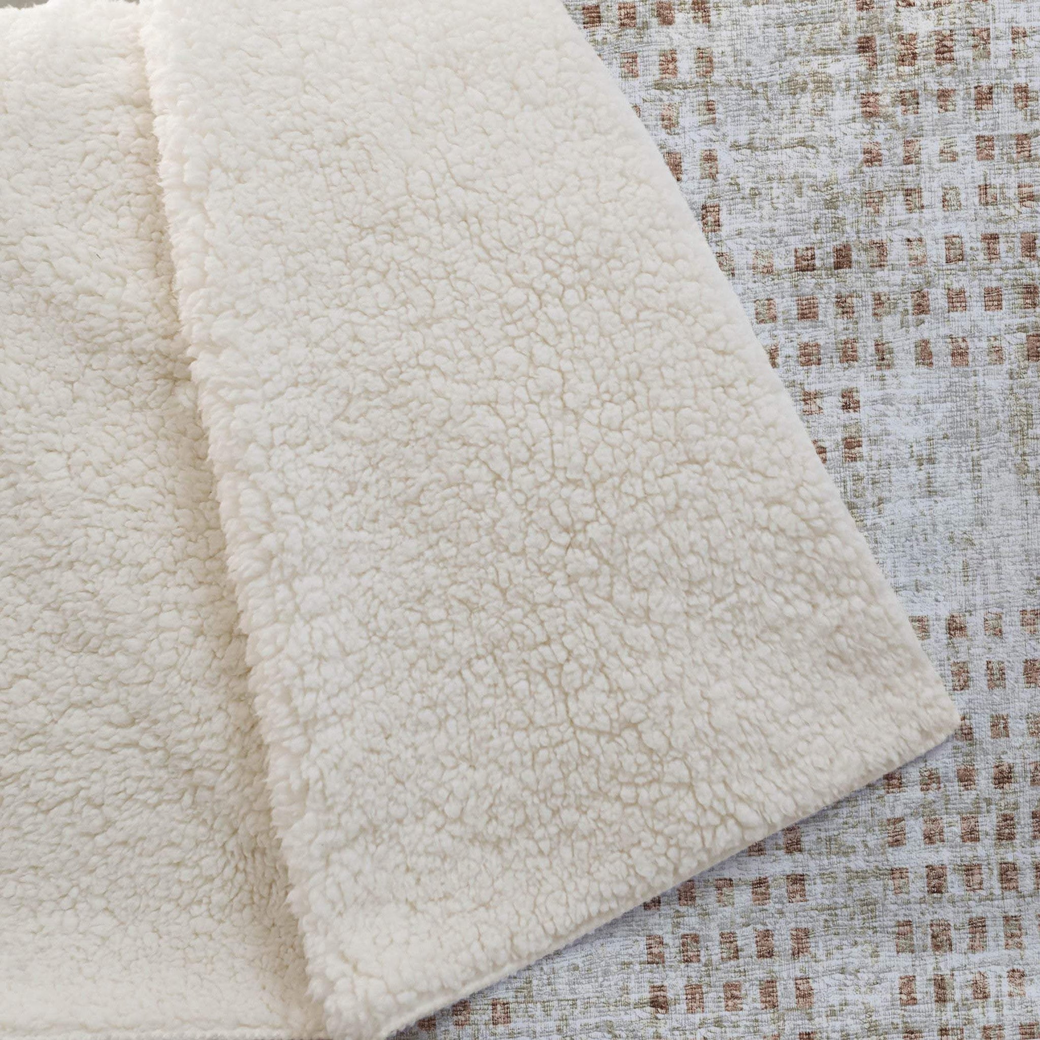50" X 70" Cinnamon And Beige Geometric Polyester Woven Plush Throw Blanket - HomeRoots - Flyclothing LLC