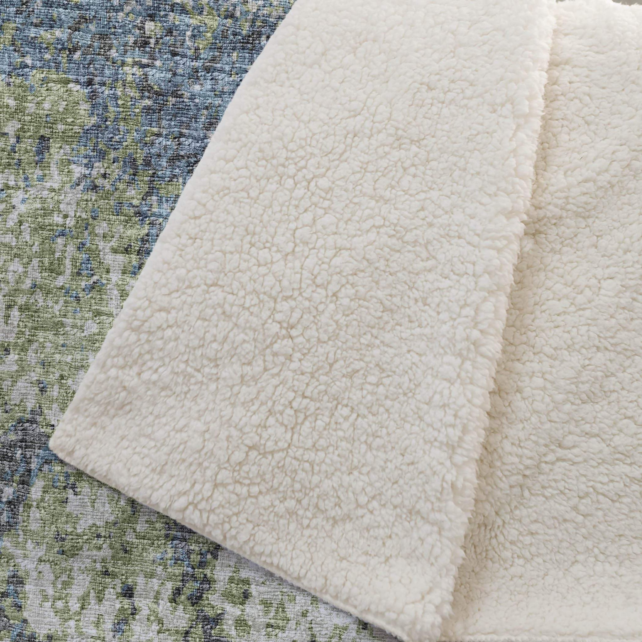 50" X 70" Green And Blue Abstract Polyester Woven Plush Throw Blanket - HomeRoots - Flyclothing LLC