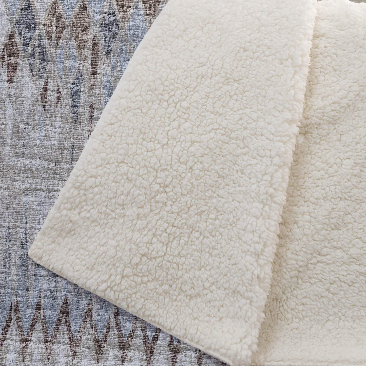 50" X 70" Blue And Gray Geometric Polyester Woven Plush Throw Blanket - HomeRoots - Flyclothing LLC
